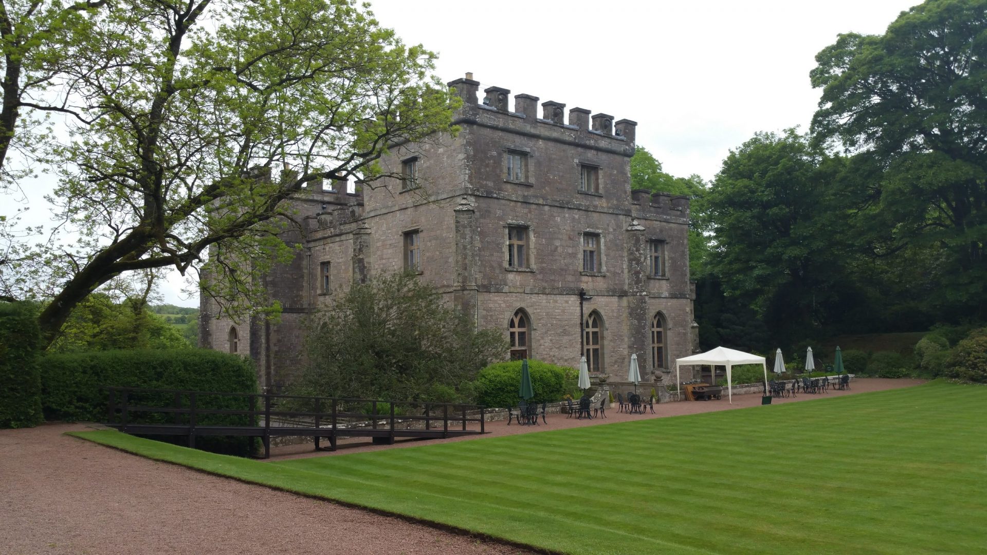 Our stay at Clearwell Castle by Paul and Carole Love to Travel : Paul