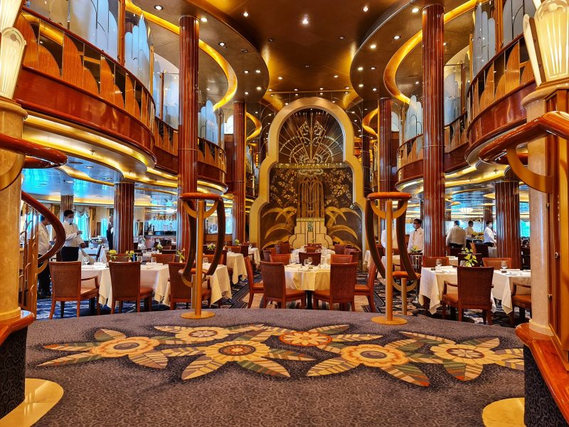 Britannia Restaurant Queen Elizabeth Cruise Ship review