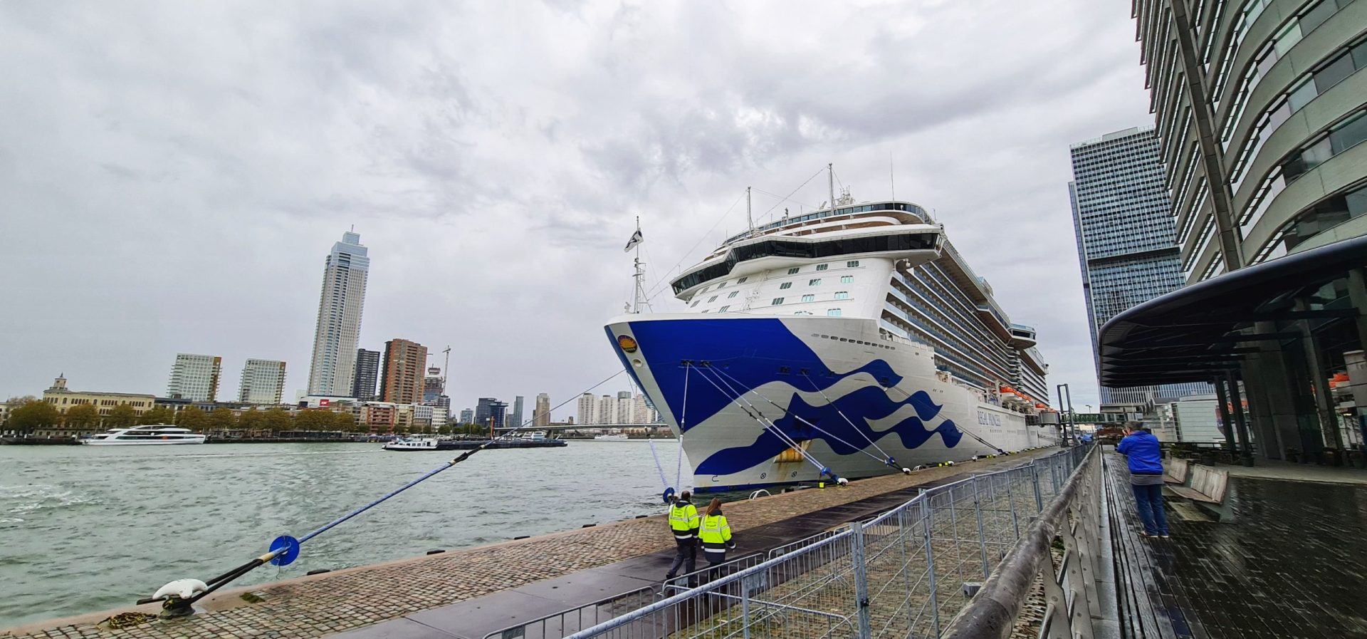 tour of queen elizabeth ship