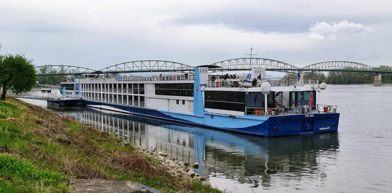 TUi Isla river cruise ship