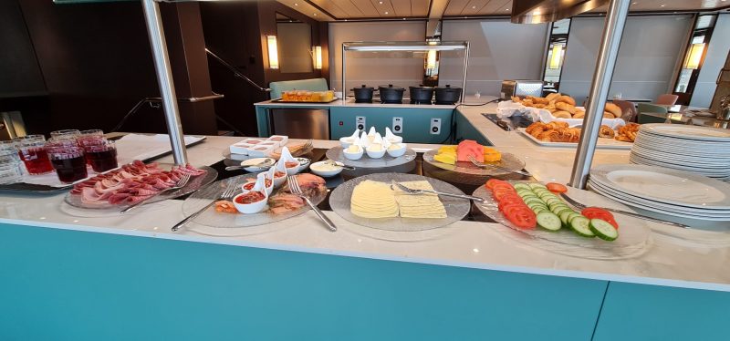 breakfast buffet TUI Isla counter