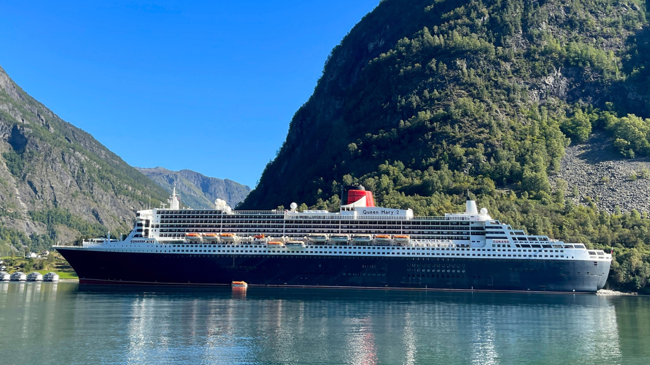 Group Cruises - Paul & Carole Love To Travel % : Paul & Carole Love To ...